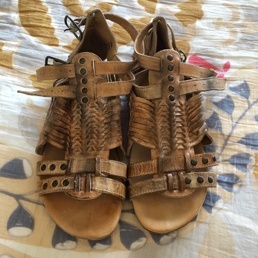 Women’s sandals